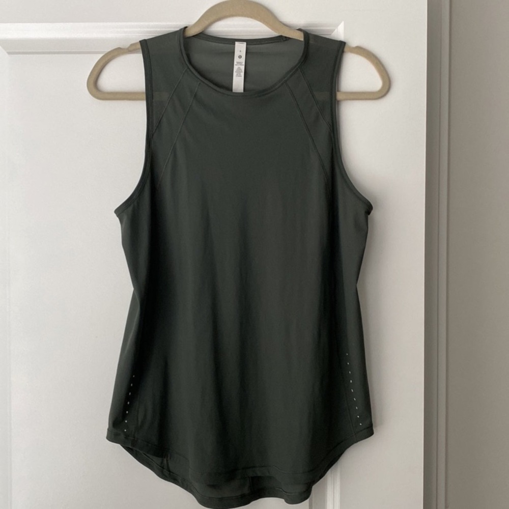 Lululemon Sculpt tank